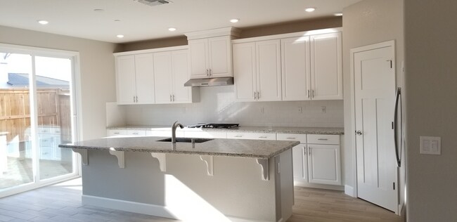 Building Photo - 1561 Osborn Dr