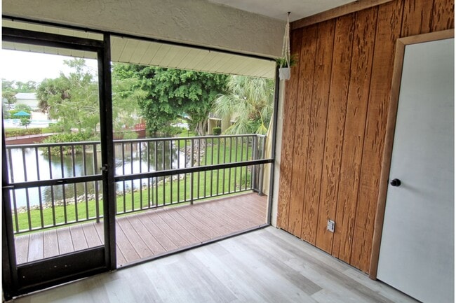 Building Photo - Gorgeous New Remodel! Pine Haven Condo in Bonita Springs!