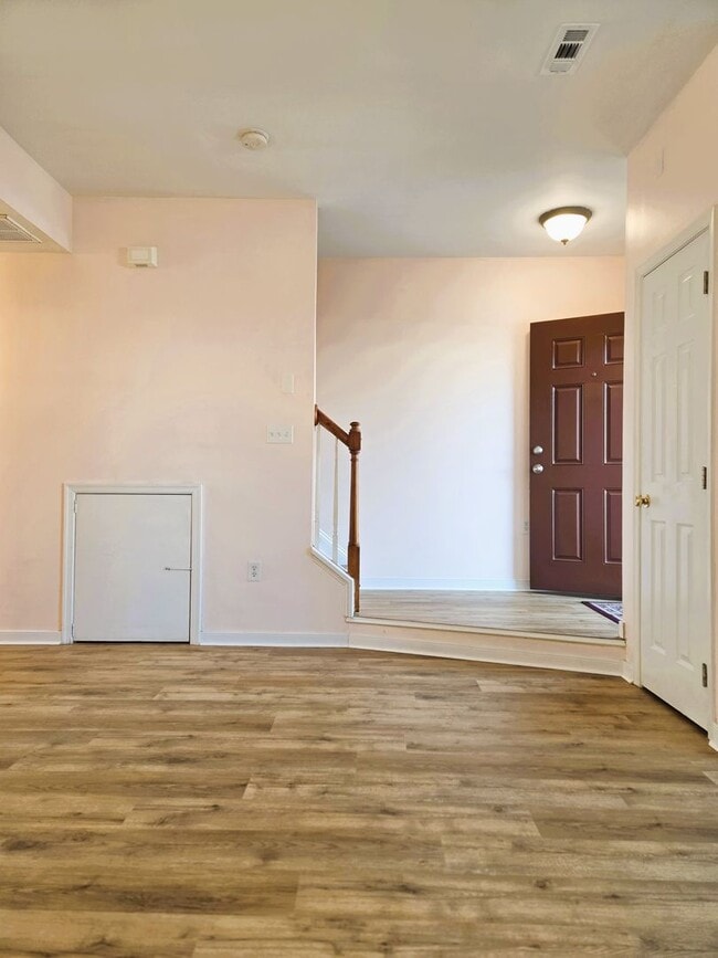 Building Photo - Ashley Village Townhome with all new LPV flooring and paint.