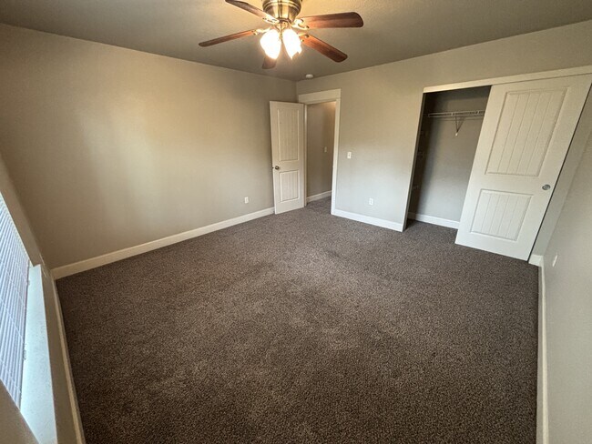 Building Photo - 13392 SE Autumnwood Ln