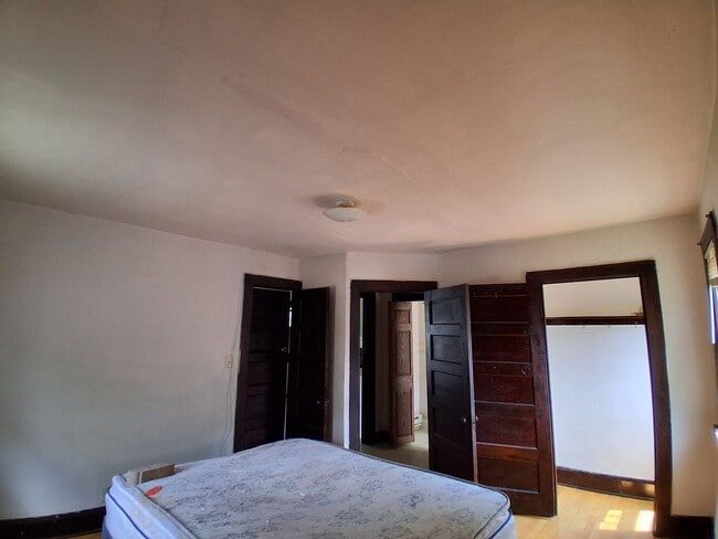 Building Photo - 3179 N 39th St