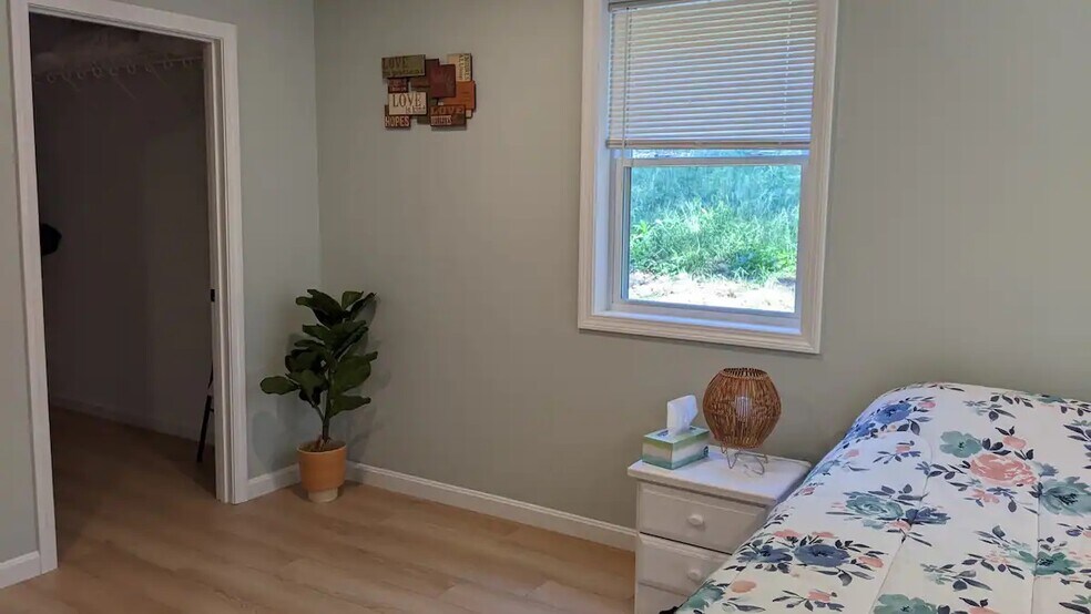 Building Photo - 307 Union St