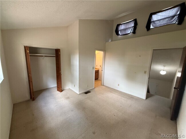 Building Photo - 2318 Colby St