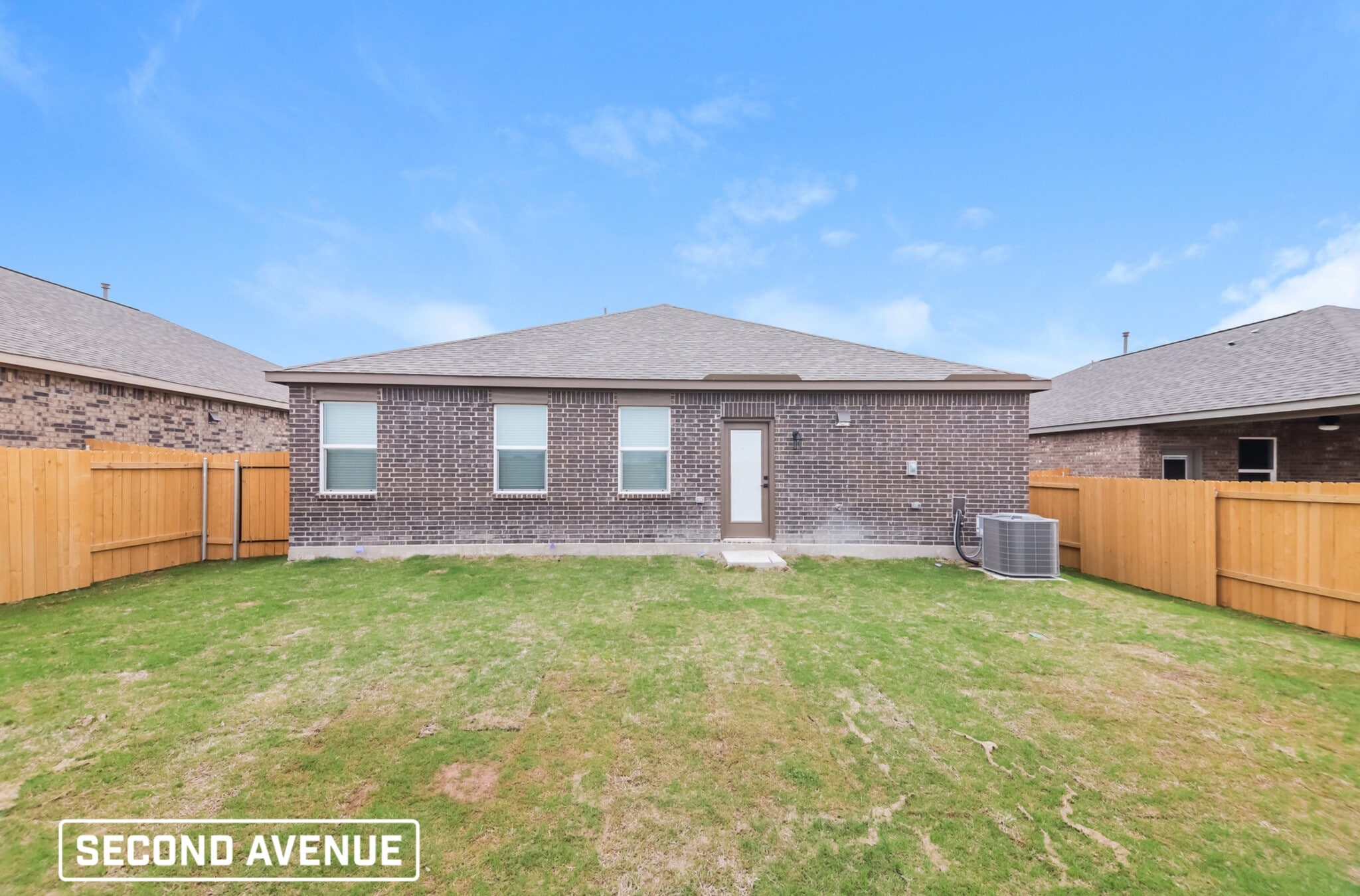 Building Photo - 613 Emerson Dr