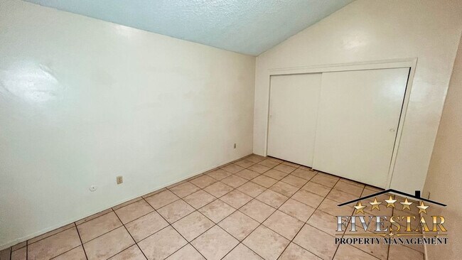 Building Photo - 7608 Stockdale Hwy