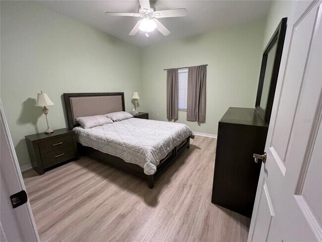 Building Photo - 1188 N Tamiami Trl