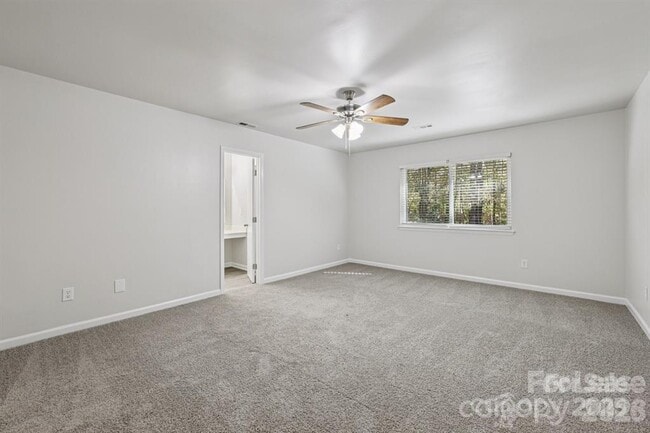 Building Photo - 7030 Huntsmaster Dr