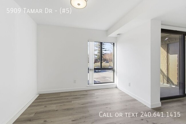 Building Photo - 5909 Tamar Dr