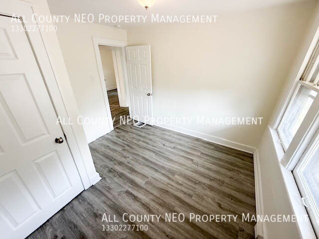 Building Photo - 897 McKinley Ave