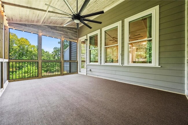 Building Photo - 421 Retreat Ln