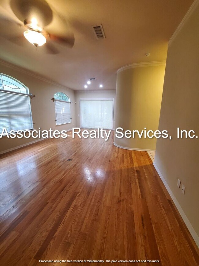 Building Photo - 5231 SW 103rd Dr