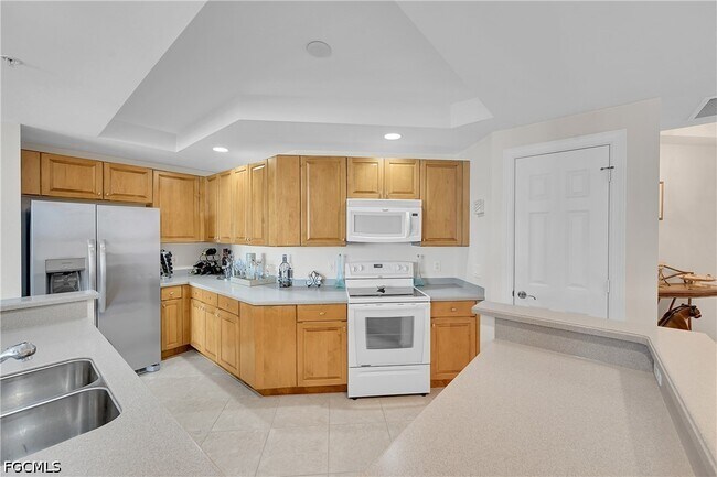 Building Photo - 2743 First St