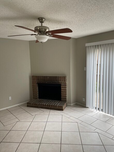 Building Photo - 8110 Foxfire Ln