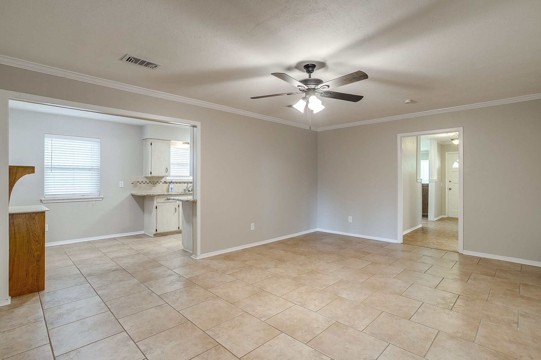 Building Photo - 1706 Larkspur Dr