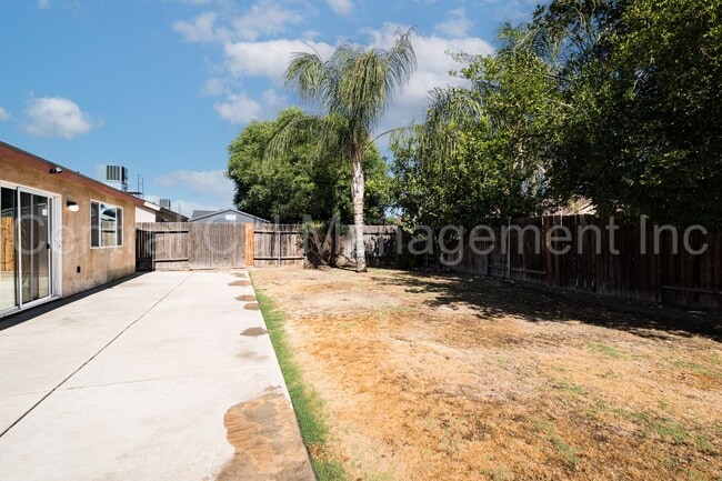 Building Photo - 4 Bedroom/2 Bath Home in Desired Southwest...