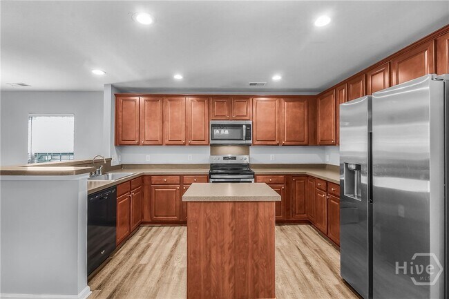 Building Photo - 307 Grasslands Dr