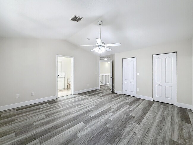 Building Photo - 1010 Seminole Palms Dr