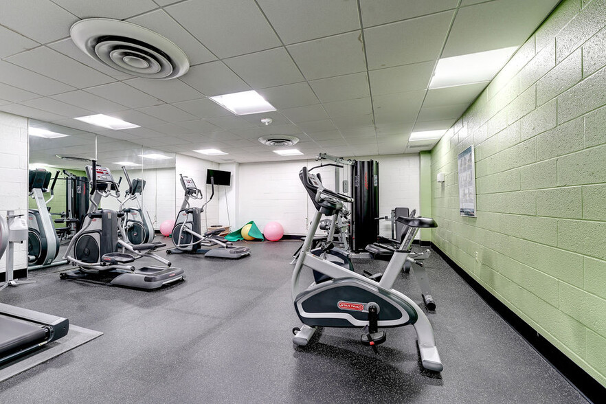 Fitness Center in bldg included in rent! - 4242 East West Hwy