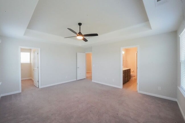 Building Photo - 165 Greyfield Cir