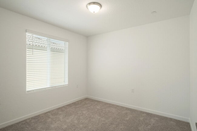 Building Photo - 2966 E Tierra Dr