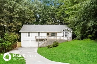 Building Photo - 2741 Hawk Trace NE