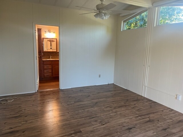 Building Photo - 1220 Johnson Dr