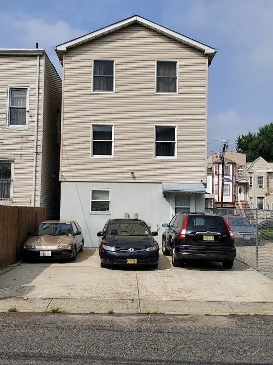 Building Photo - 149 Clinton Ave