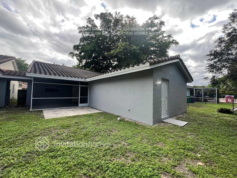 Building Photo - 10203 NW 36th St