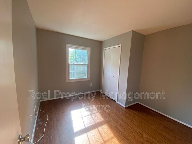 Building Photo - 1902 Stone Hearth Ct