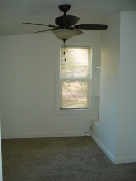 Building Photo - 1410 Winnebago St