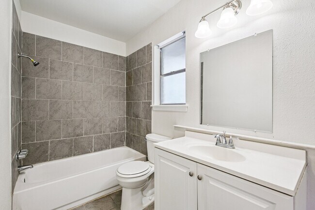 Building Photo - 4218 Mabuni Dr