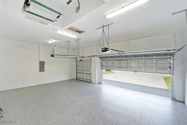 Building Photo - 1426 SE 43rd Terrace