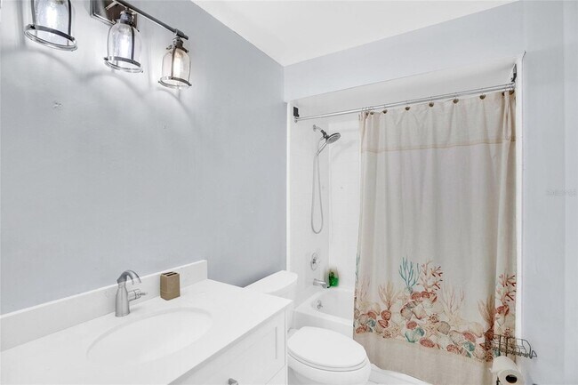 Building Photo - 175 22nd Ave