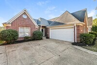 Building Photo - 6480 Cheyenne Dr