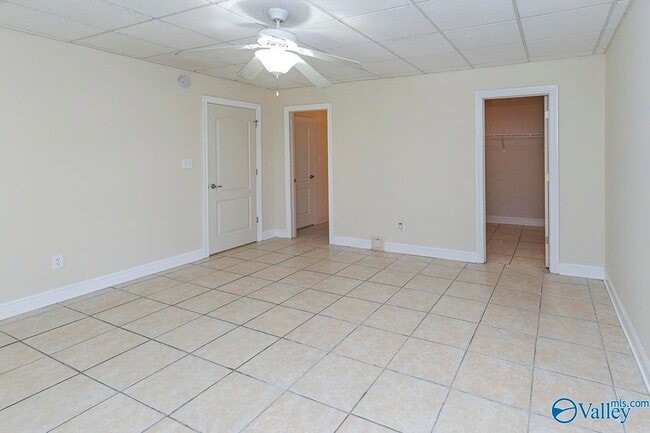 Building Photo - 4409 SE Hampton Ridge Dr