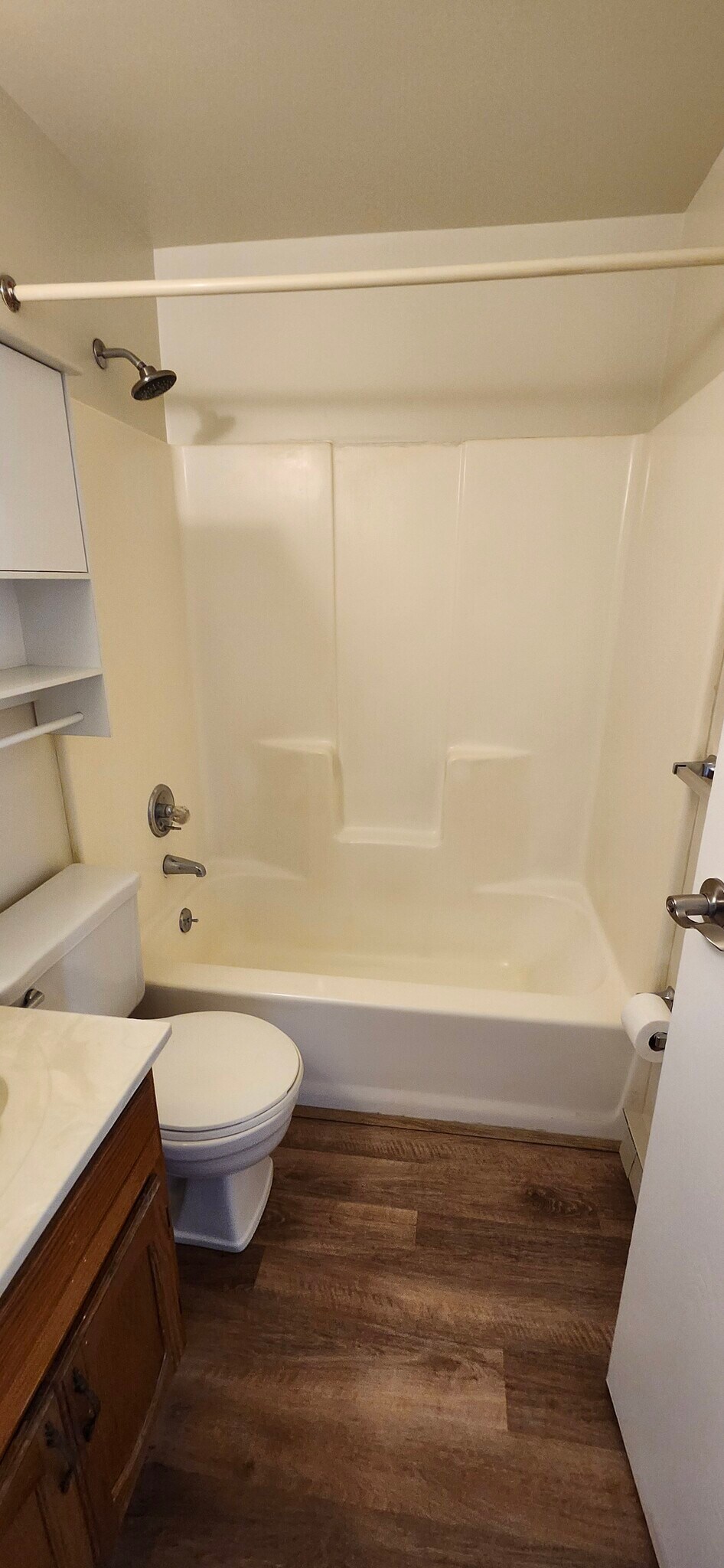 Bathroom - 5208 Belclare Rd