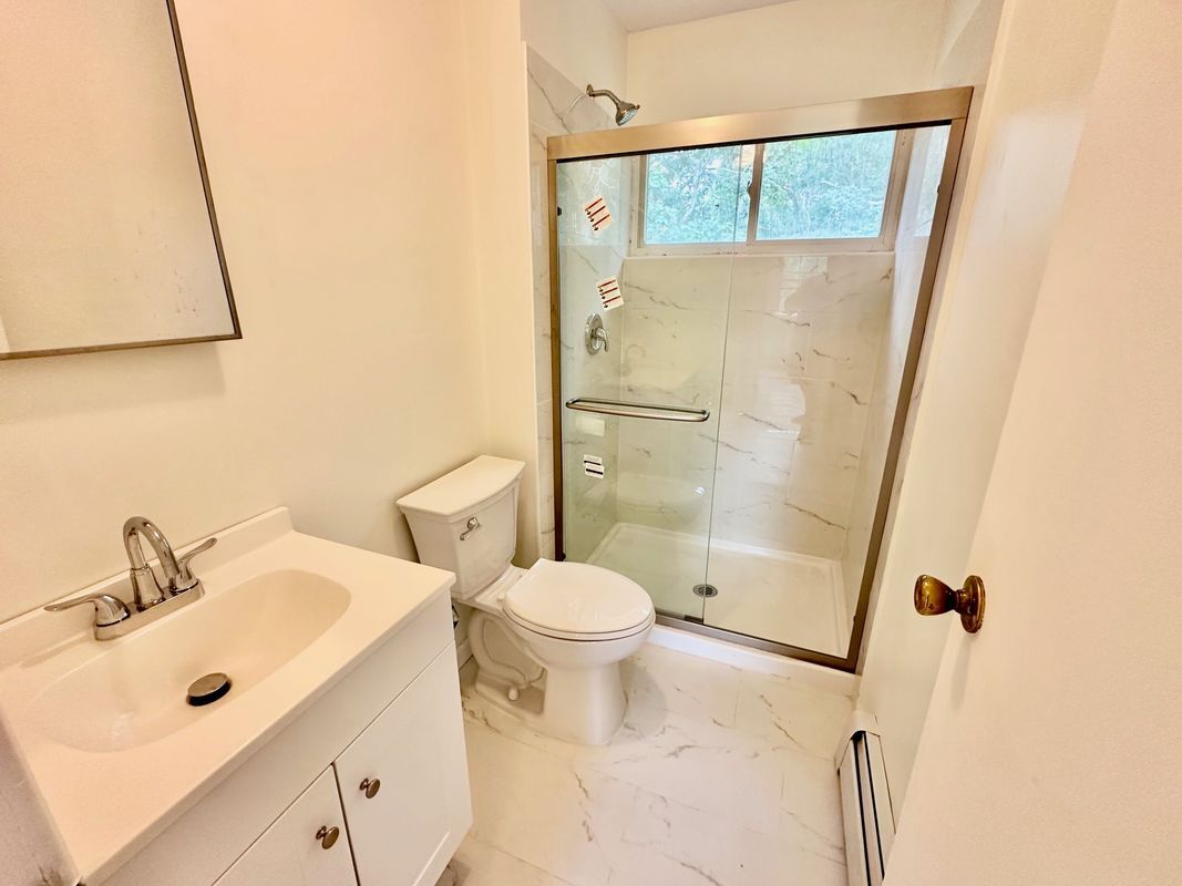 Building Photo - 12 Dundalk Rd