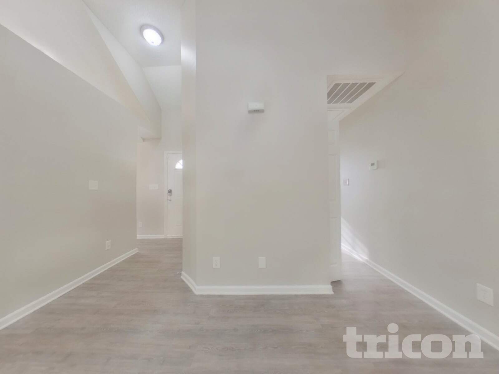 Building Photo - 8820 Kismet Dr