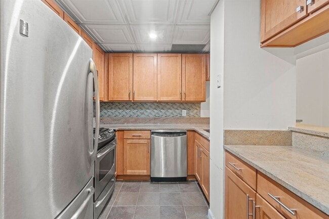 Building Photo - 187 Wayne St