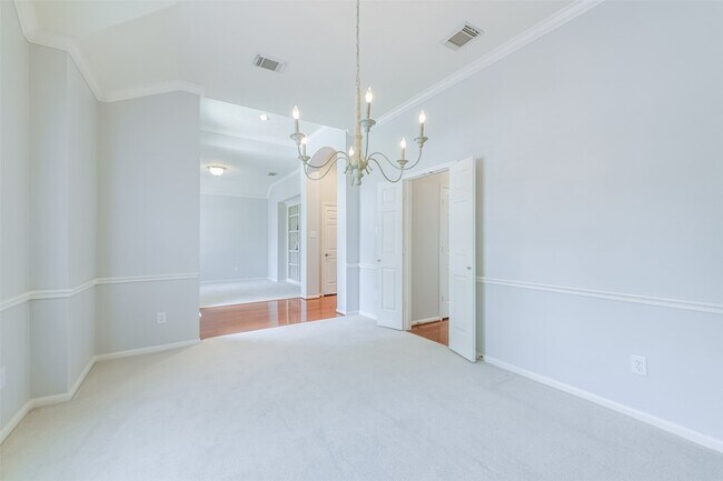 Building Photo - 14610 Farrawood Dr