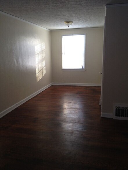 Building Photo - 501-507 S 15th Street