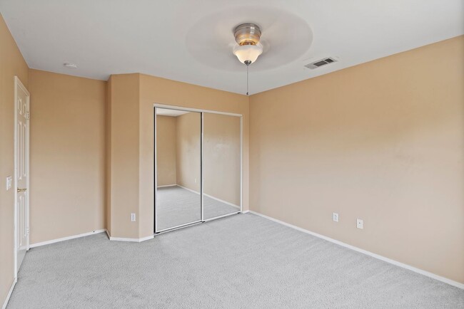 Building Photo - 8348 Barnwood Ln
