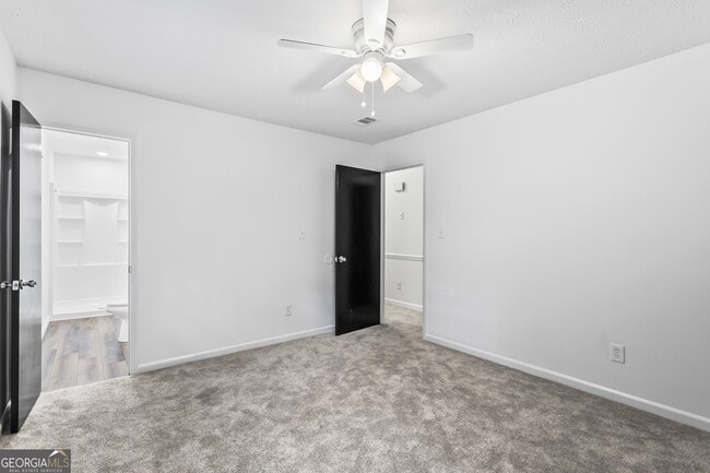Building Photo - 2923 Bicentennial Dr SW