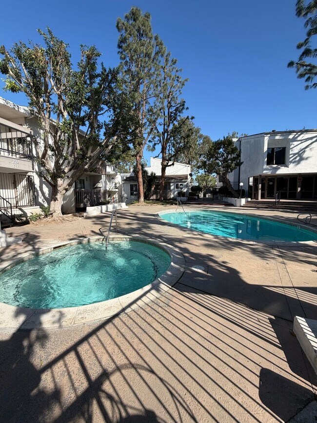 Building Photo - Beautiful Condo in Serene Montebello HOA Community – Pool, Spa & Prime Location