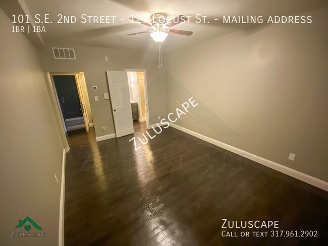 Building Photo - FREE UTILITIES Move-In Special!  Luxury St...