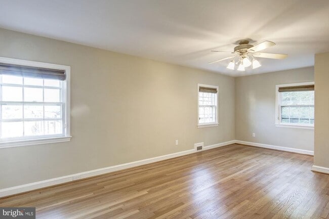 Building Photo - 1626 Kalmia Rd NW