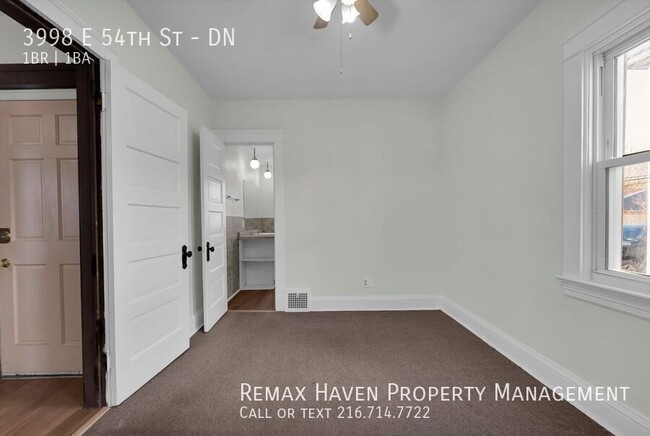 Building Photo - 3998 E 54th St