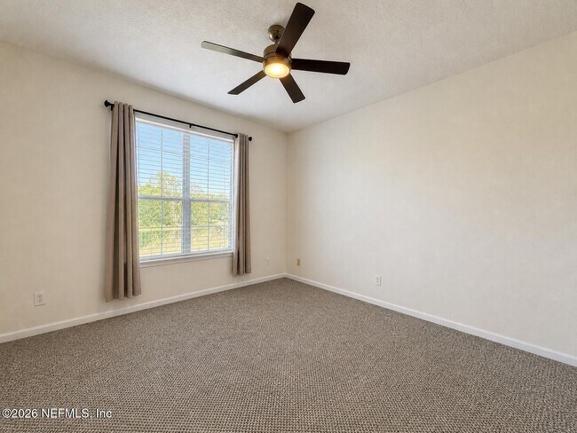 Building Photo - 407 Augusta Cir