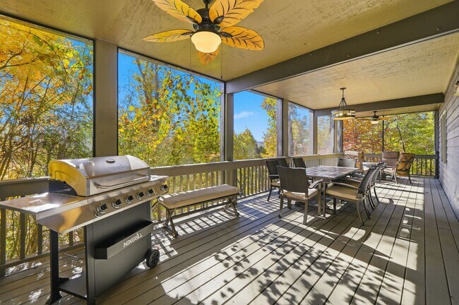 Building Photo - FULLY FURNISHED! Magnificent Panoramic Views!!