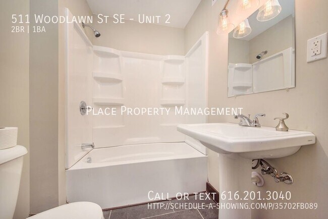 Building Photo - 511 Woodlawn St SE